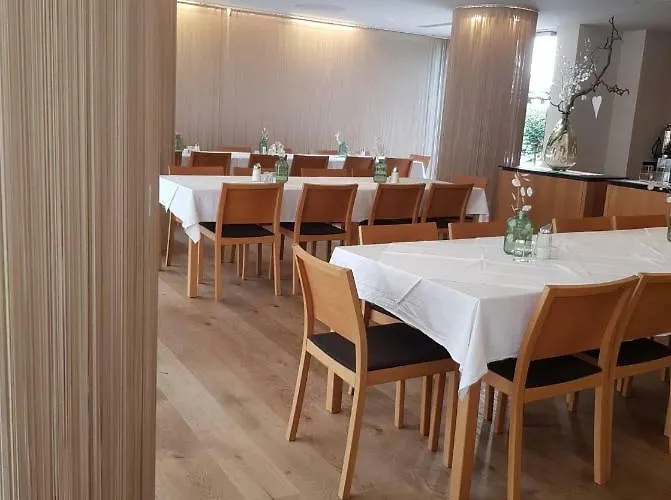 欣特雷格酒店 酒店