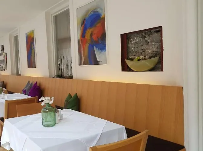 欣特雷格酒店 3*