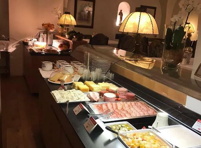 欣特雷格酒店 3*