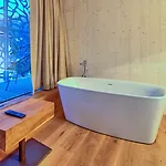 Hinteregger فندق