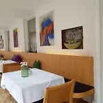 Hinteregger 3*